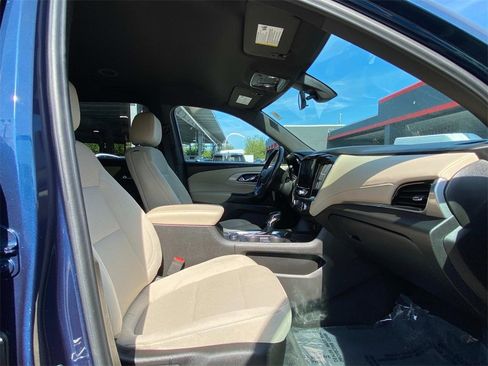 Used 2022 Chevrolet Traverse LT image 10