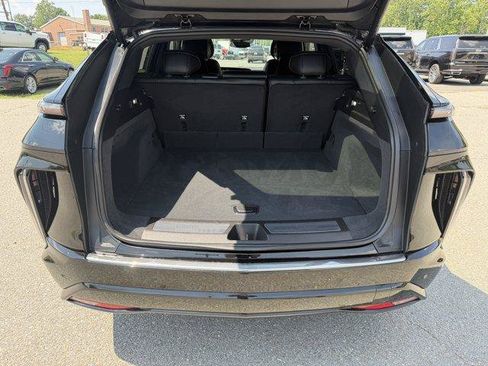 Used 2025 Cadillac Lyriq Luxury AWD/4WD image 53