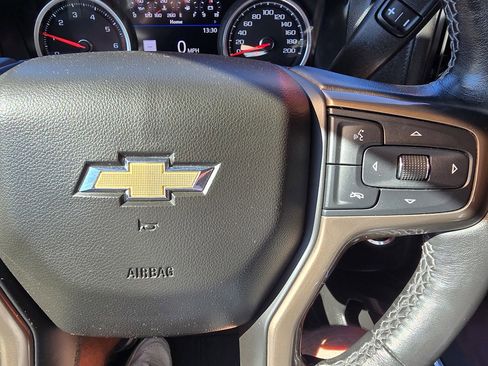 Used 2019 Chevrolet Silverado 1500 High Country image 16