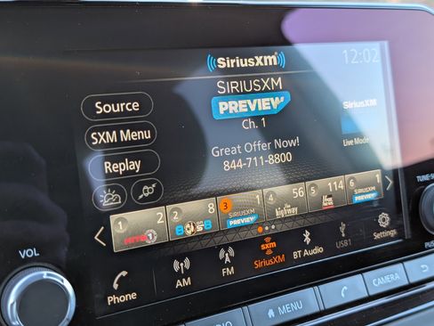 Used 2025 Nissan Pathfinder S image 29