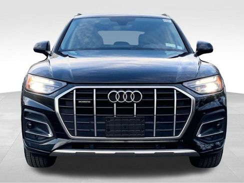 Used 2023 Audi Q5 2.0T Premium w/ Convenience Package image 3