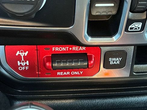 Certified 2020 Jeep Wrangler Unlimited Rubicon AWD/4WD image 30