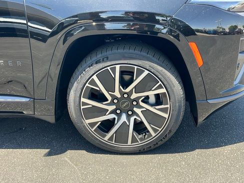 New 2025 Jeep Wagoneer S Limited AWD/4WD image 15