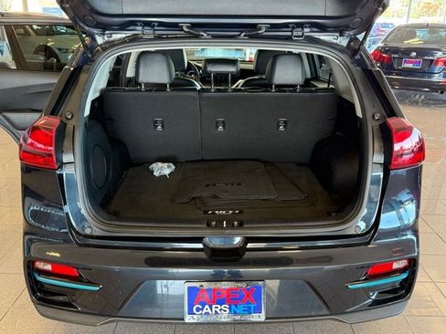 Used 2022 Kia Niro EX image 23