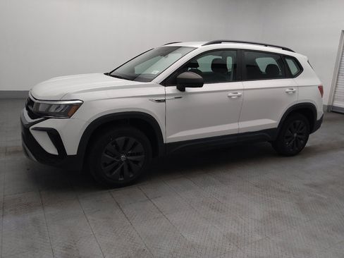 Used 2023 Volkswagen Taos S FWD image 2