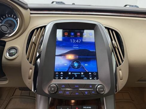 Used 2013 Buick LaCrosse Premium image 19