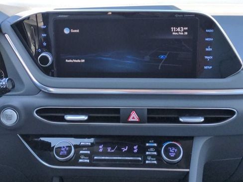 Used 2022 Hyundai Sonata Limited FWD image 16