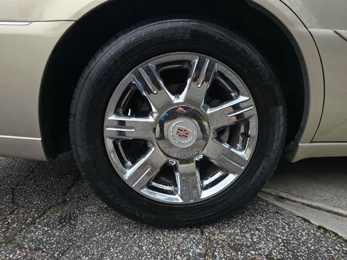 Used 2007 Cadillac DTS image 31