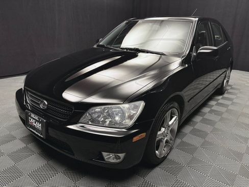 Used 2003 Lexus IS 300 RWD image 2
