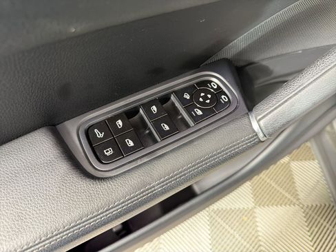 Used 2019 Porsche Cayenne E-Hybrid AWD/4WD image 21