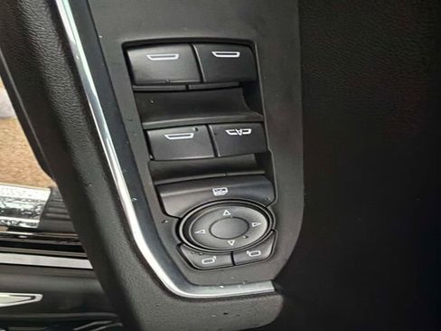 Used 2024 Chevrolet Silverado 1500 LT Trail Boss w/ LT Trail Boss Premium Package AWD/4WD image 18