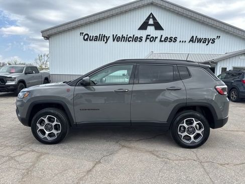 Used 2022 Jeep Compass Trailhawk w/ Trailer Tow Group AWD/4WD image 17