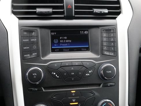 Used 2015 Ford Fusion SE FWD image 21