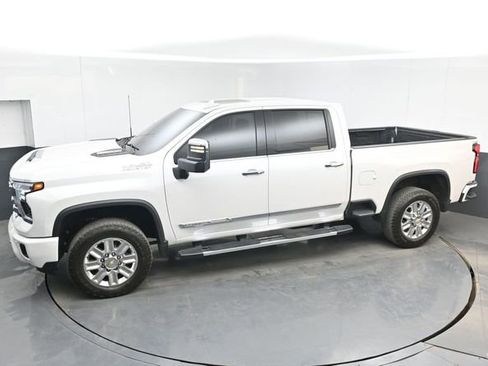 Used 2025 Chevrolet Silverado 2500 High Country w/ Technology Package AWD/4WD image 37