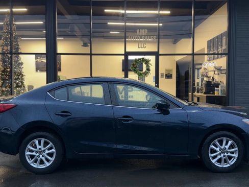 Used 2015 MAZDA MAZDA3 i Touring image 2