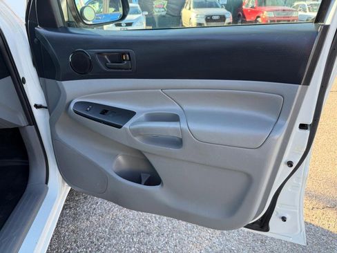 Used 2013 Toyota Tacoma 2WD Access Cab image 20