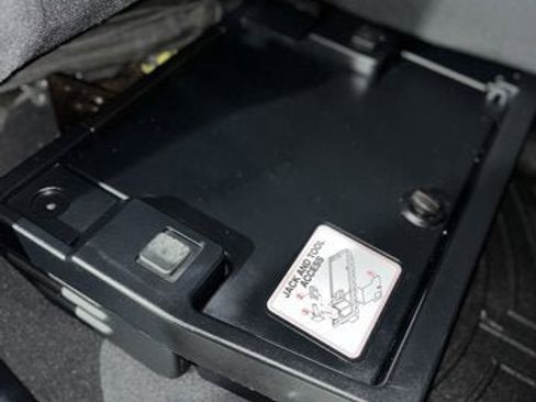 Used 2012 Toyota Tundra 4x4 Double Cab w/ Tow Pkg image 27