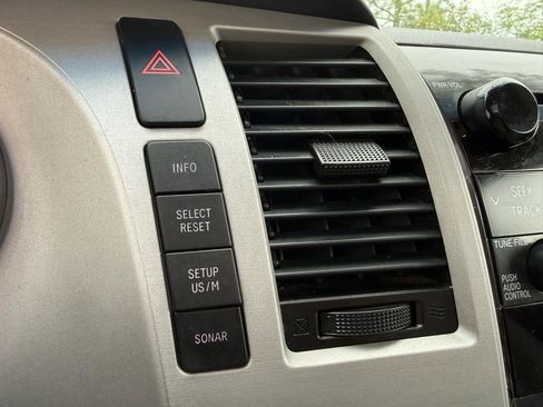 Used 2008 Toyota Sequoia Limited AWD/4WD image 40
