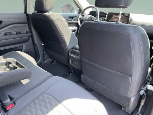 New 2026 Nissan Pathfinder SV w/ SV Premium Package FWD image 15