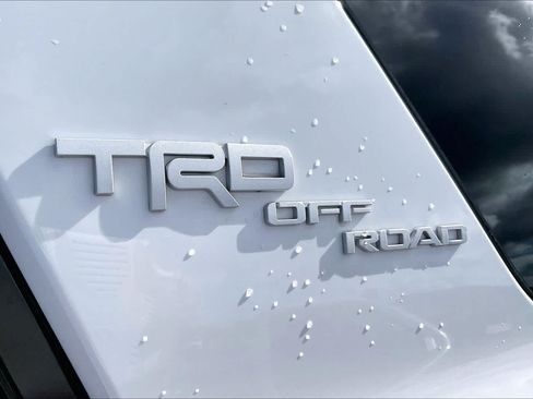 Used 2020 Toyota 4Runner 4WD image 7