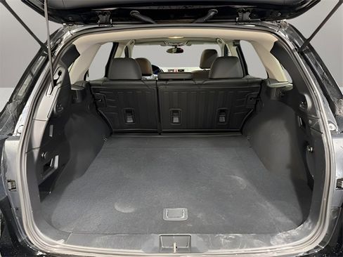 Used 2016 Subaru Outback 3.6R Limited image 35