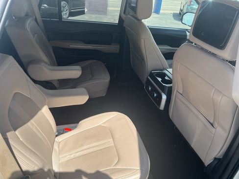 Used 2023 Ford Expedition Limited AWD/4WD image 15