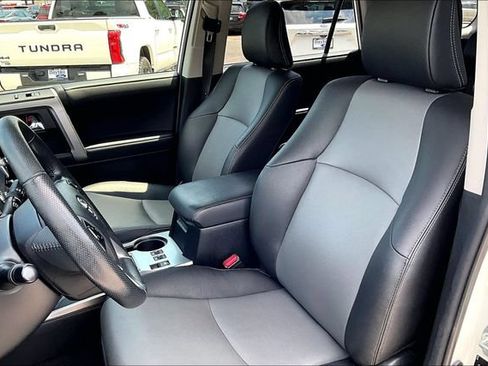 Used 2023 Toyota 4Runner SR5 Premium w/ Moonroof Package AWD/4WD image 26