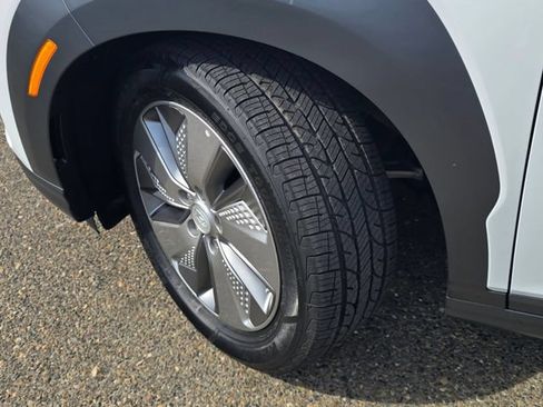 Used 2020 Hyundai Kona Ultimate FWD image 32