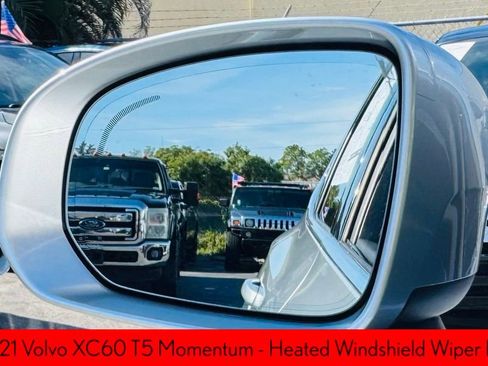 Used 2021 Volvo XC60 T5 Momentum w/ Protection Package Premier image 16