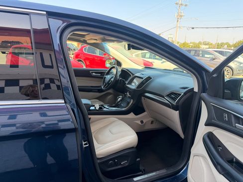 Used 2017 Ford Edge Titanium w/ Equipment Group 302A AWD/4WD image 33