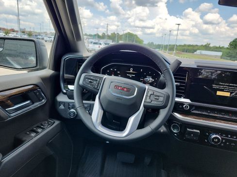 New 2026 GMC Sierra 1500 Elevation image 11