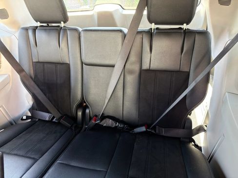 Used 2020 Dodge Grand Caravan SXT FWD image 18