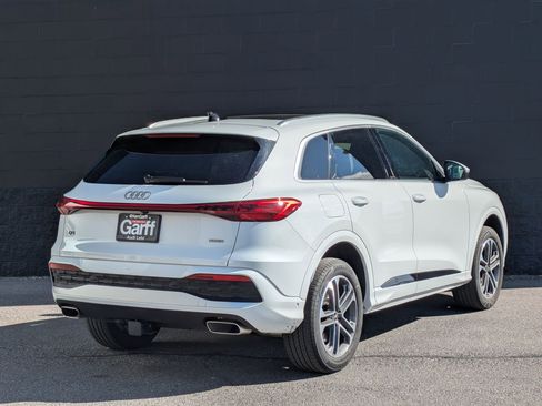 Certified 2025 Audi Q5 Premium Plus w/ Premium Plus AWD/4WD image 6