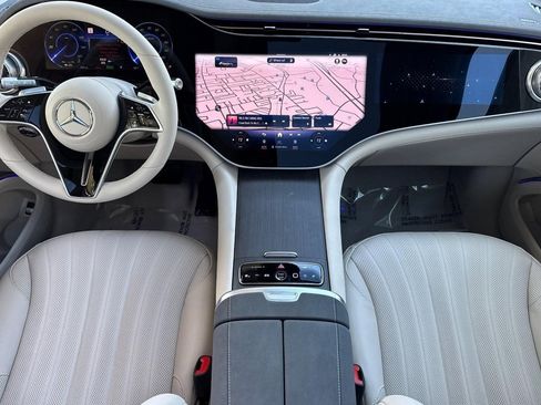 New 2026 Mercedes-Benz EQS 400 4MATIC SUV image 15