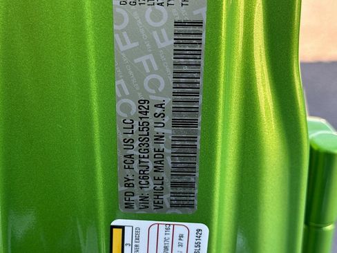 New 2025 Jeep Gladiator Mojave image 34