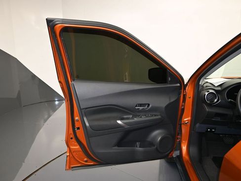 Used 2022 Nissan Kicks SV FWD image 10