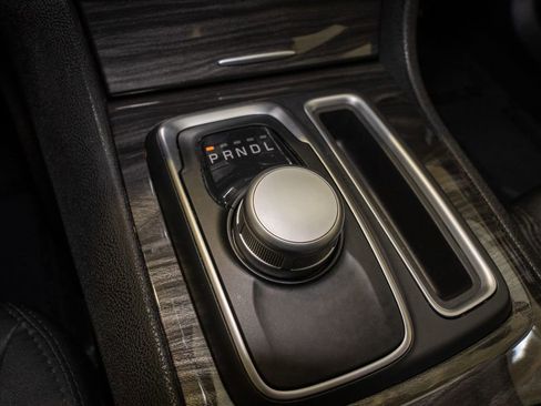 Used 2021 Chrysler 300 Touring w/ Sport Appearance Package image 14