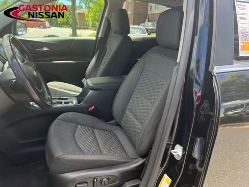 Used 2021 Chevrolet Equinox LT image 18