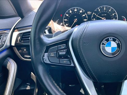 Used 2018 BMW 530i w/ Premium Package RWD image 23
