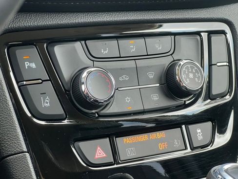 Certified 2022 Buick Encore Preferred w/ Safety Package II image 27