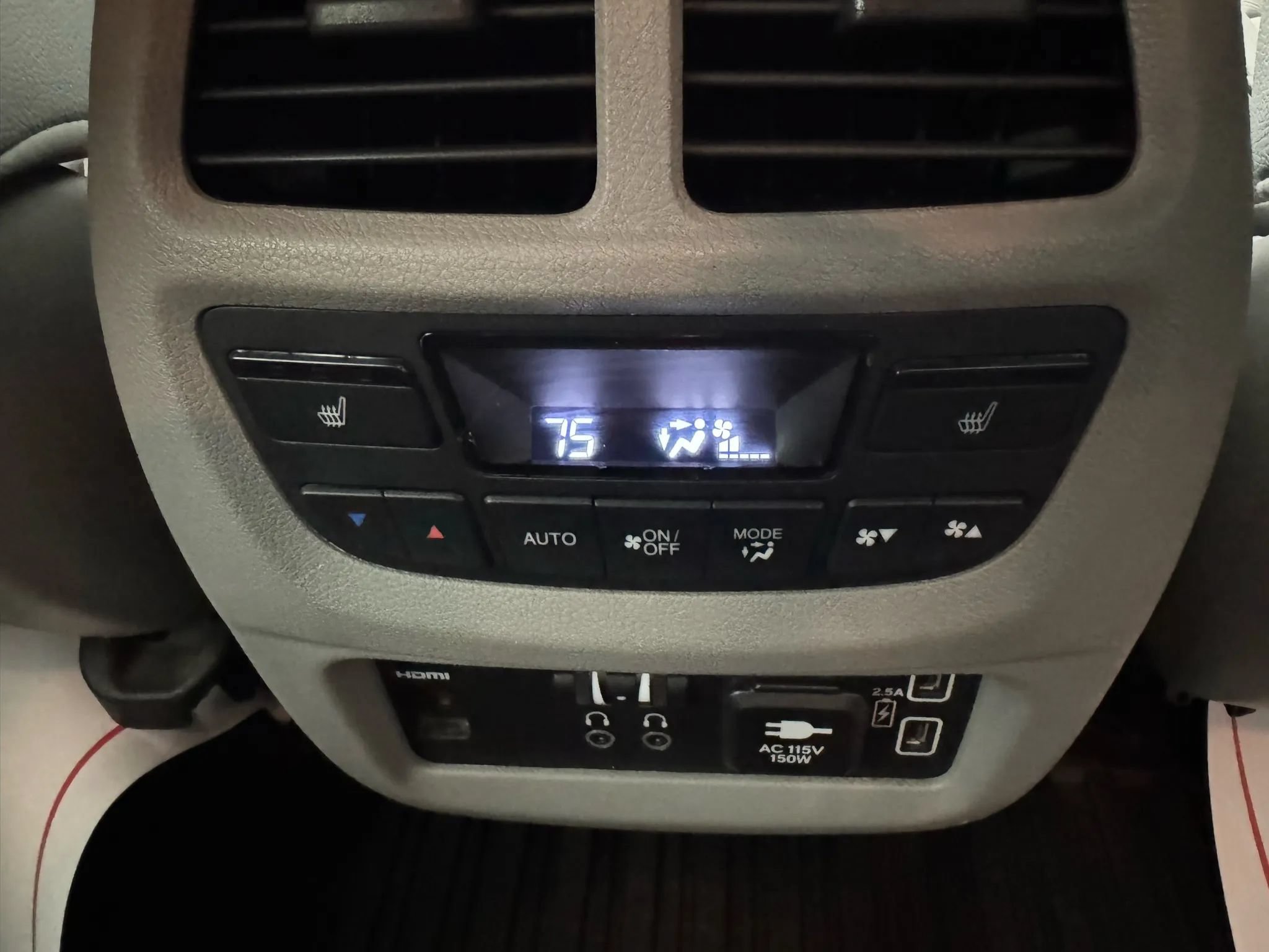 Used 2021 Honda Pilot Touring image 41
