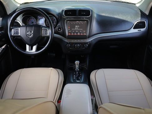 Used 2018 Dodge Journey Crossroad AWD/4WD image 2