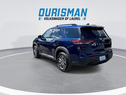 Used 2025 Nissan Pathfinder SV FWD image 6