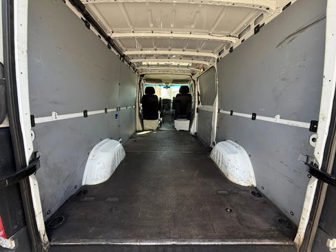 Used 2016 Mercedes-Benz Sprinter 2500 w/ Convenience Package image 21