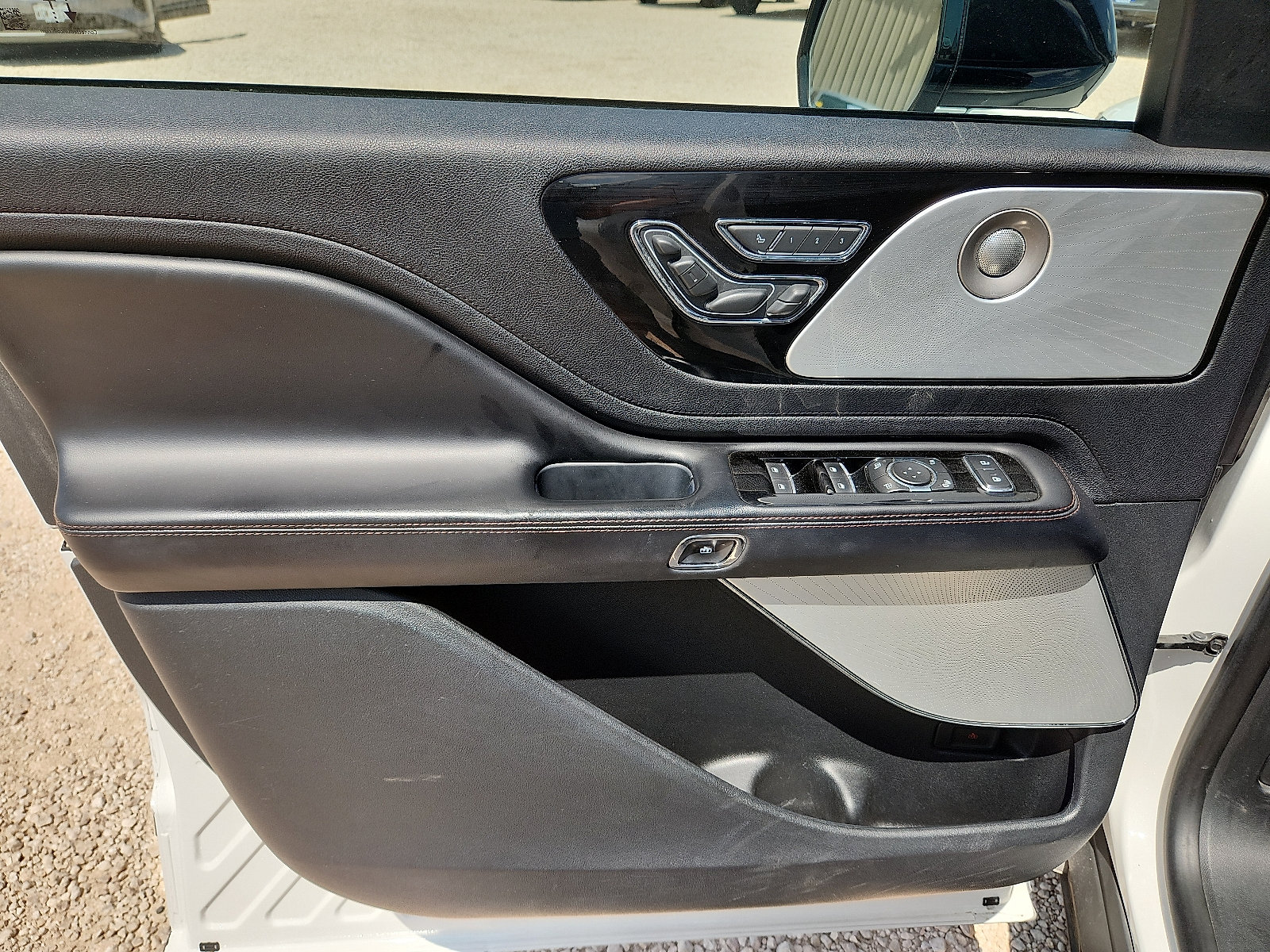 Used 2020 Lincoln Aviator Reserve w/ Equipment Group 202A AWD/4WD image 11