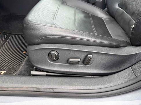 Used 2014 Volkswagen Passat 2.5 SE image 12