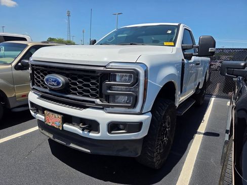 Used 2024 Ford F250 XL w/ STX Appearance Package AWD/4WD image 3