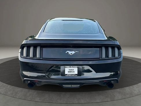 Used 2016 Ford Mustang Coupe image 5