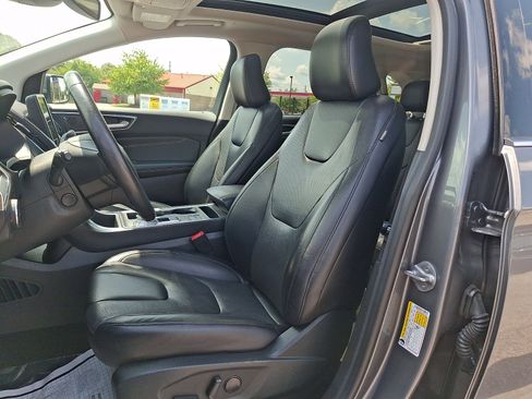 Used 2022 Ford Edge Titanium w/ Equipment Group 301A AWD/4WD image 13