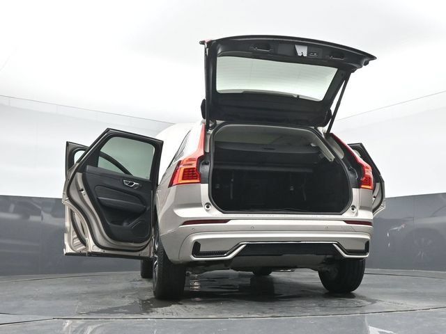 Used 2024 Volvo XC60 B5 Core w/ Climate Package AWD/4WD image 53